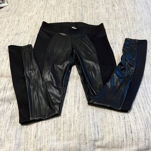 Faux leather stretchy leggings size xs from Arden b